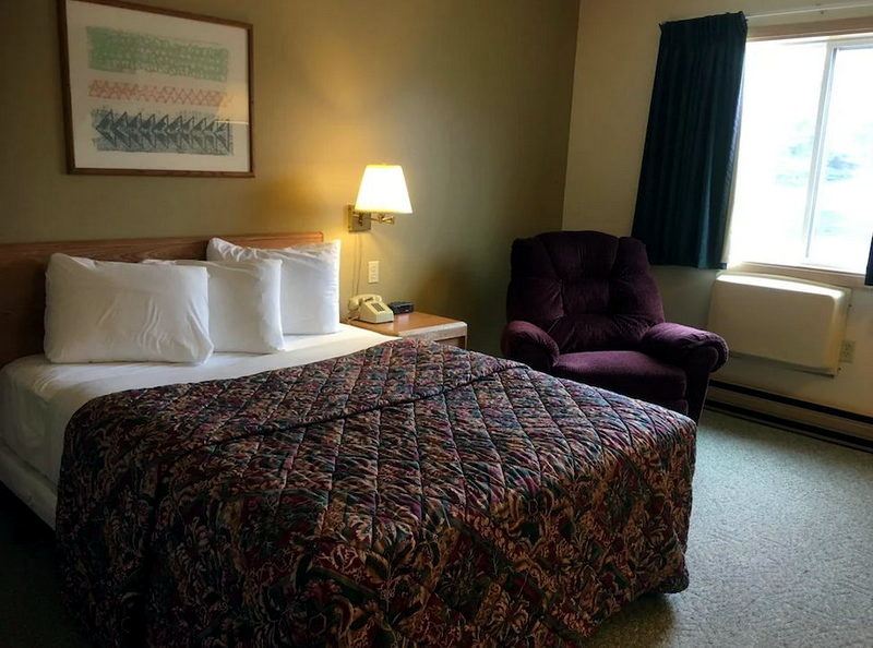 Value Host Motor Inn - From Web Listing (newer photo)